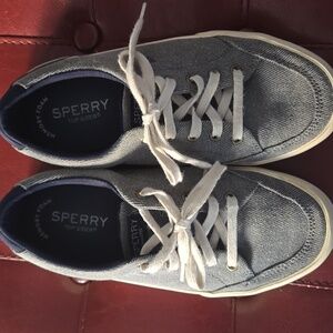 Sperry Topsides